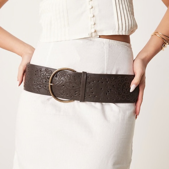 Free People| ‘Laurel’ Leather Embroidered Hip Belt - Picture 8 of 12